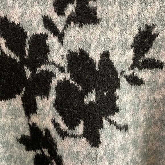 OLIVER O Ladies Houndtooth Floral Crew Neck Sweater Large Blue Gray and Black - Picture 6 of 8